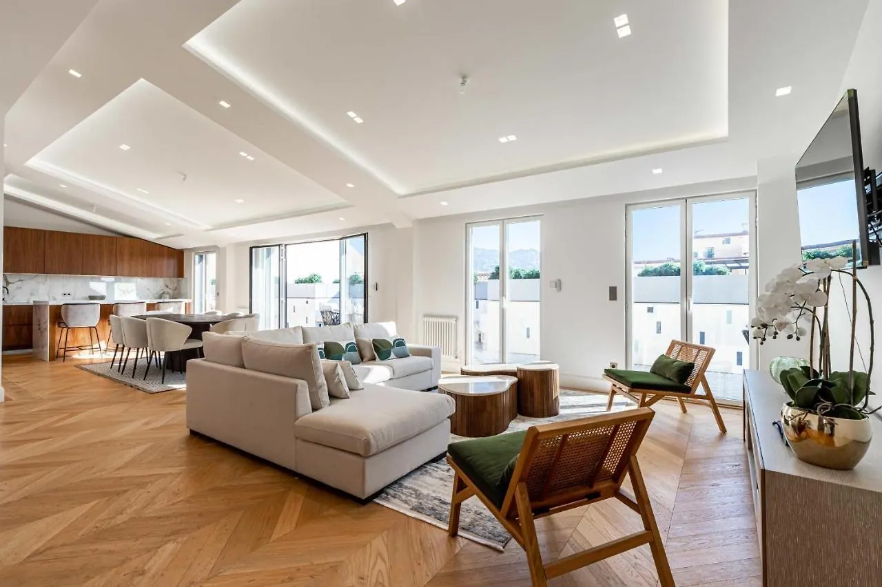 Sumptuous Renovated Penthouse - Gray D'Albion-Croi Apartment Cannes
